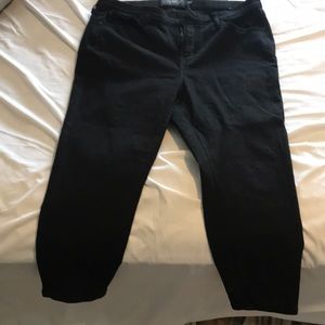 Sky high skinny crop